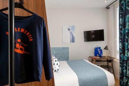 Paris Art Quartier Latin by Malone - 15