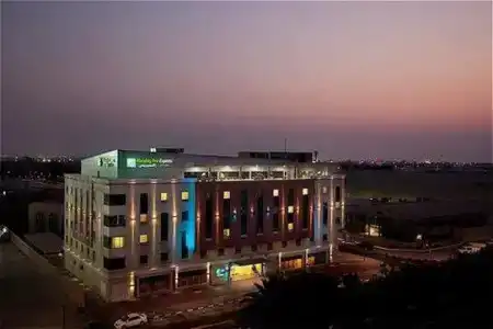  Holiday Inn Express Dubai - Safa Park, an IHG - 9