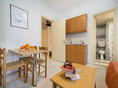 Erato Studios & Apartments - 44