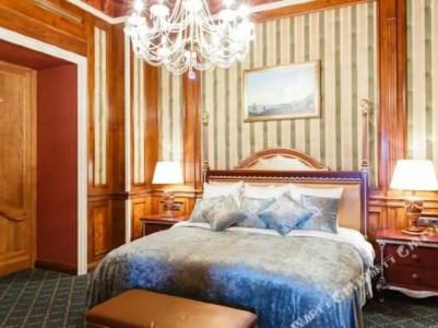 Бутик Дворец Трезини - 47