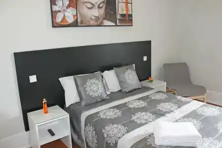 Lunar Guest House - 9