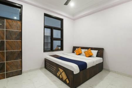 OYO Radhika Palace - 5