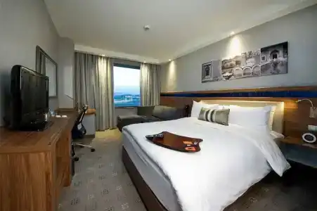 Hampton by Hilton - 28