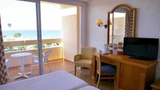 Valentin Reina Paguera - Adults Only - 11