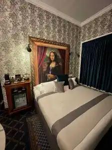 Mystery Budapest, Preferreds & Resorts - 34