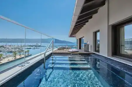 Regent Porto Montenegro - 17
