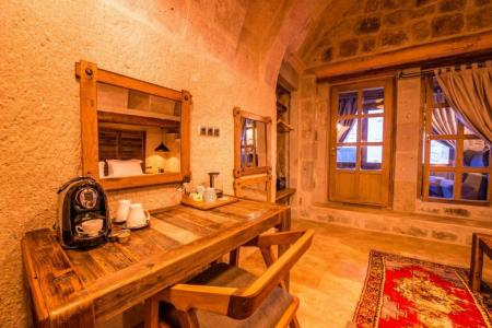 Caldera Cave & Restaurant - 40