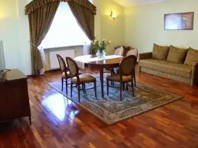 Pod Złotą Różą - 17