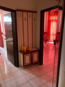 Lavinia Apart & - 40