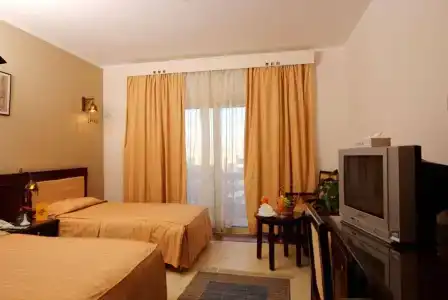 Falcon Naama Star - 3