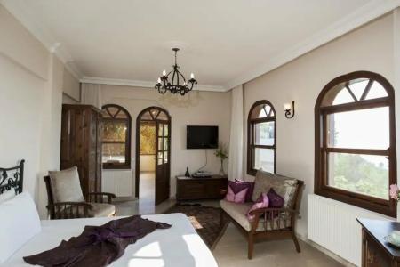 Mandarin & Mango Boutique - 18