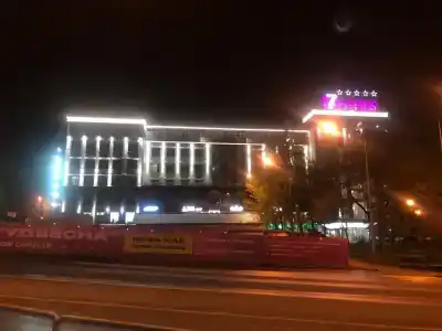 7 Avenue and SPA - 33