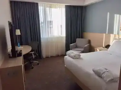 Hampton By Hilton - 19