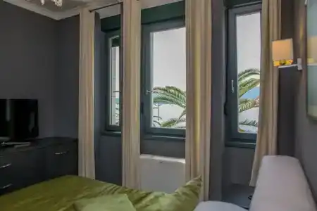 Astoria - 38