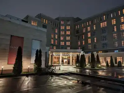 Ramada by Wyndham - 20