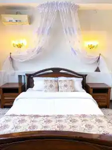 на Набережной - 5