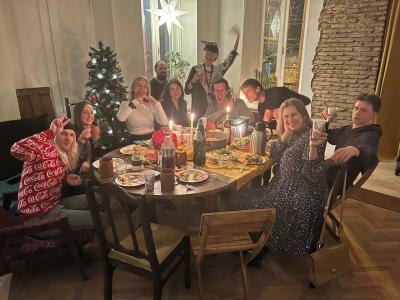 Friends Hoste - 12