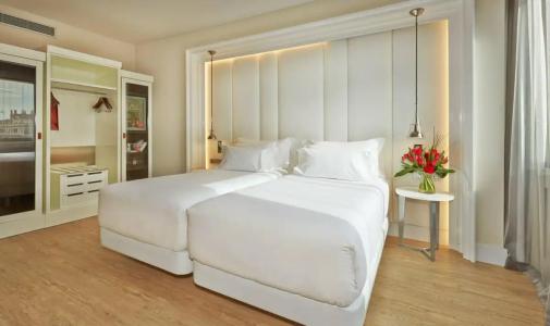 NH Collection Calderon - 12