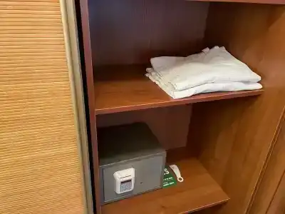 La Vie De Chateau - 36