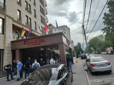 Ramada by Wyndham Bishkek Centre - 11