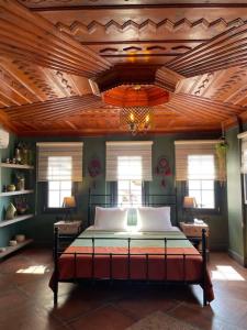 Sunset Boutique - 11