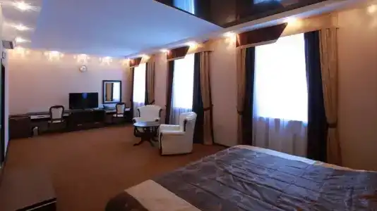 Губернский - 5