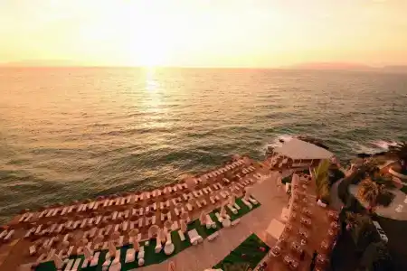 Charisma de Luxe - 22