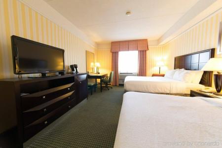 Holiday Inn Windsor - Ambassador Bridge - 25