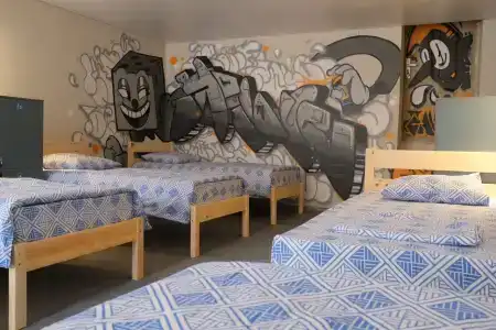 Wanderlust Riverside hostel - 28