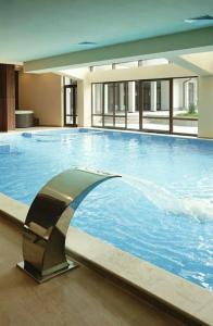 St George Ski & Holiday - Half Board - 64