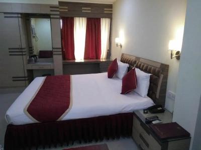 Executive Tower - 10