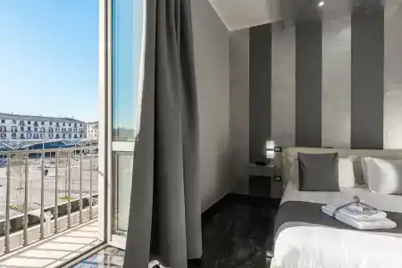 Bella Napoli Suites - 6