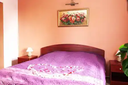 Gostinitsa "Elen" - 1