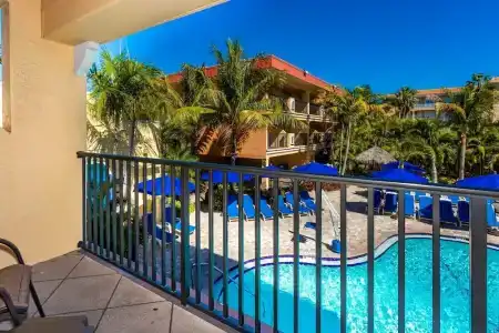 Coconut Cove All-Suite - 3