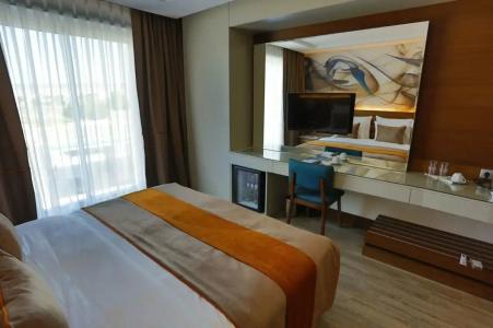 B Business & Spa - 16