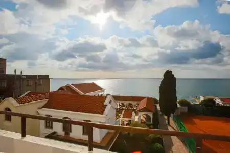 Golden Tennis Club - 12