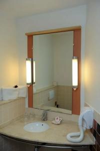 Ibis Tanger City Center - 55