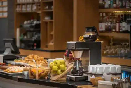 Holiday Inn Express - 7