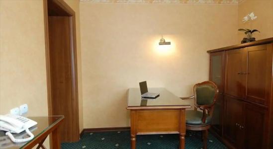 La Vie De Chateau - 25