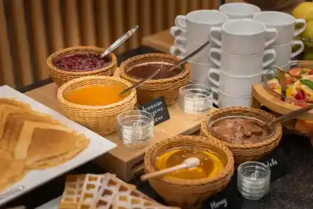 Holiday Inn Express - 4