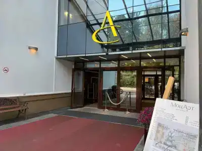 Courtyard by Marriott City Center - 16