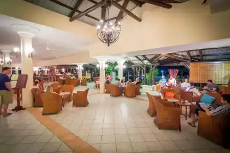 Le Peninsula Bay Beach Resort & Spa - 13