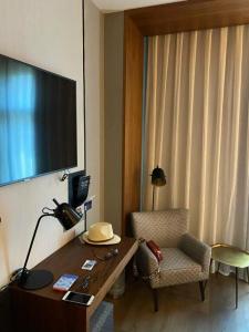 Catalonia Barcelona Plaza - 38