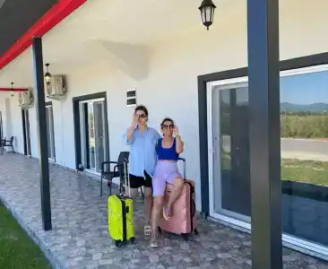 Airport Guest House - 8