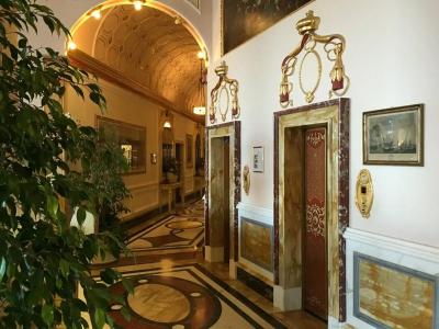 Regina Palace - 42