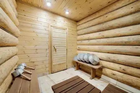 Usad'ba Chetyire Sezona - 79