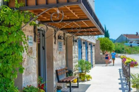 Apart Katunjanin - 5