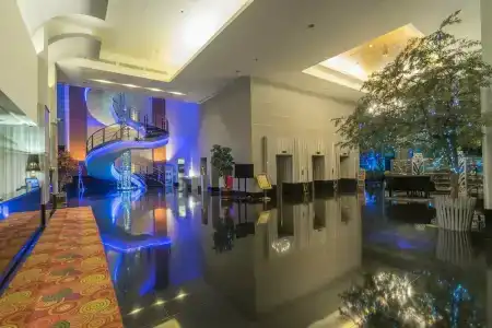 Manhattan Jakarta - 1