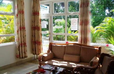 Reef Holiday Apartments - 33