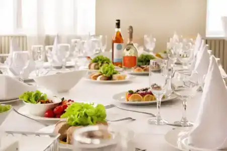 Охтинская - 10